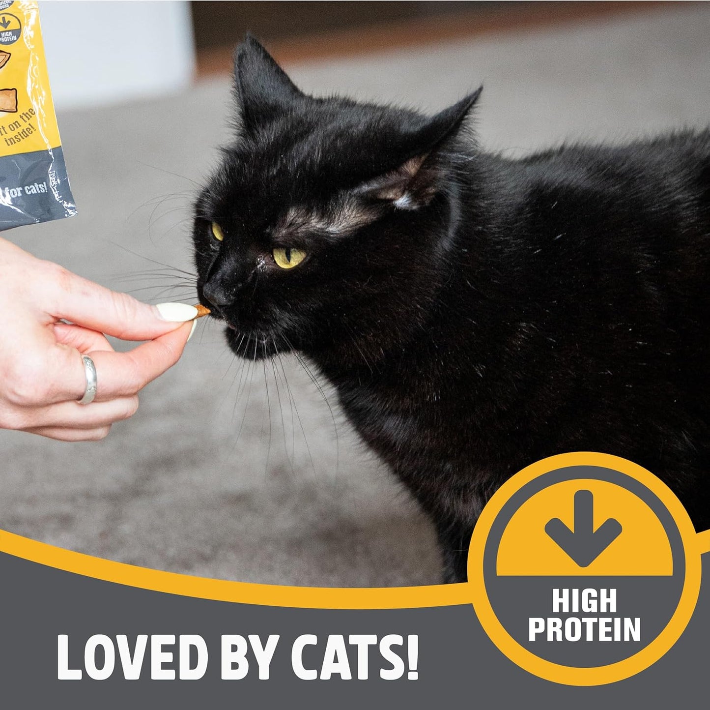 Rosewood Daily Eats Crunchy Cushions Variety Box - Chicken, Cheese, and Salmon Treats for Cats, Tasty Cat Treats with Taurine, Added Vitamins and Minerals, Small Bite Sized Cat Snacks (12Pc, 720G Box)